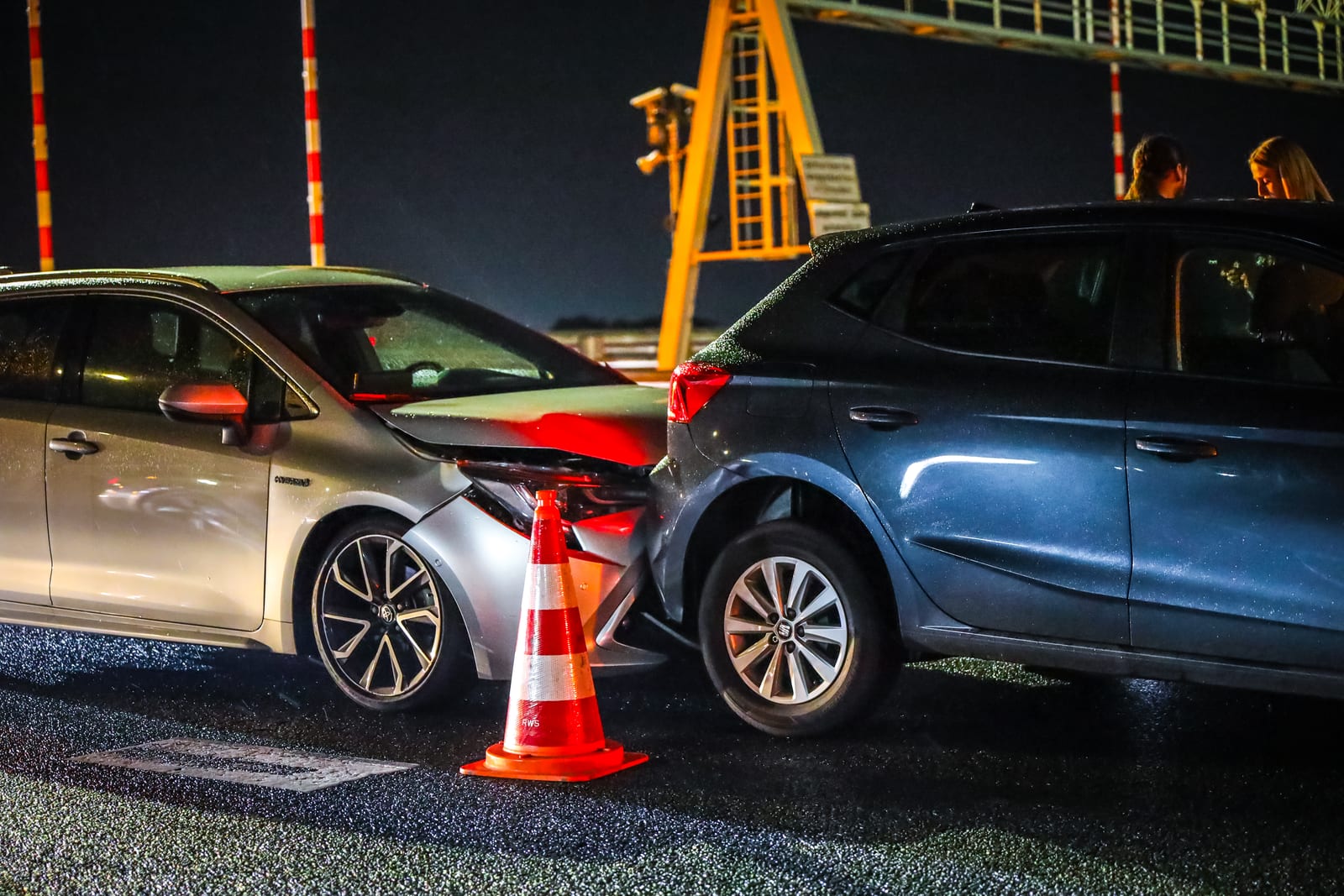 Kettingbotsing op Brienenoordbrug A16 in Rotterdam met vijf voertuigen – foto 7
