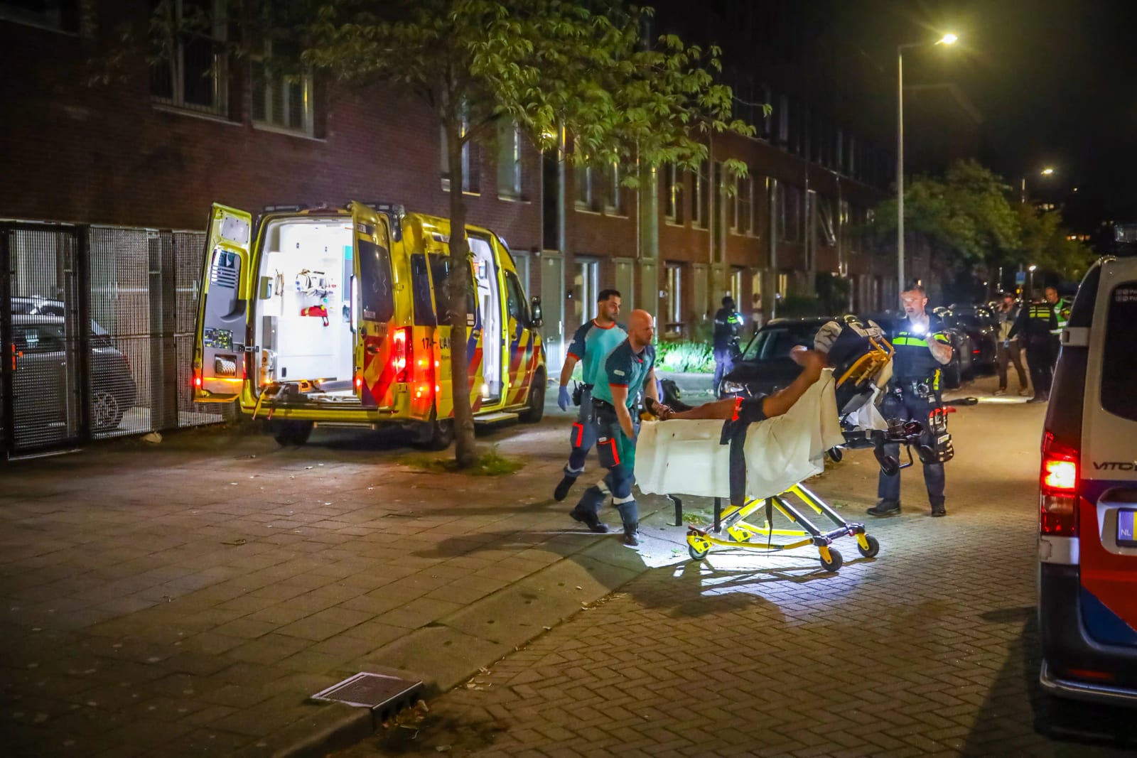 Schietpartij aan de Zinkerstraat in Rotterdam met één gewonde – foto 9