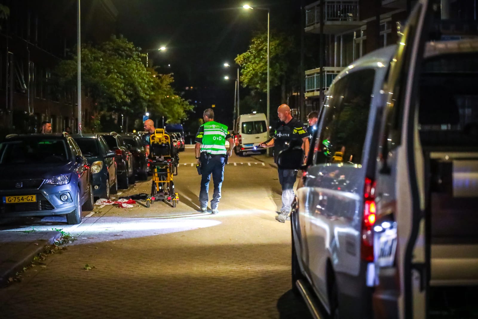 Schietpartij aan de Zinkerstraat in Rotterdam met één gewonde – foto 11