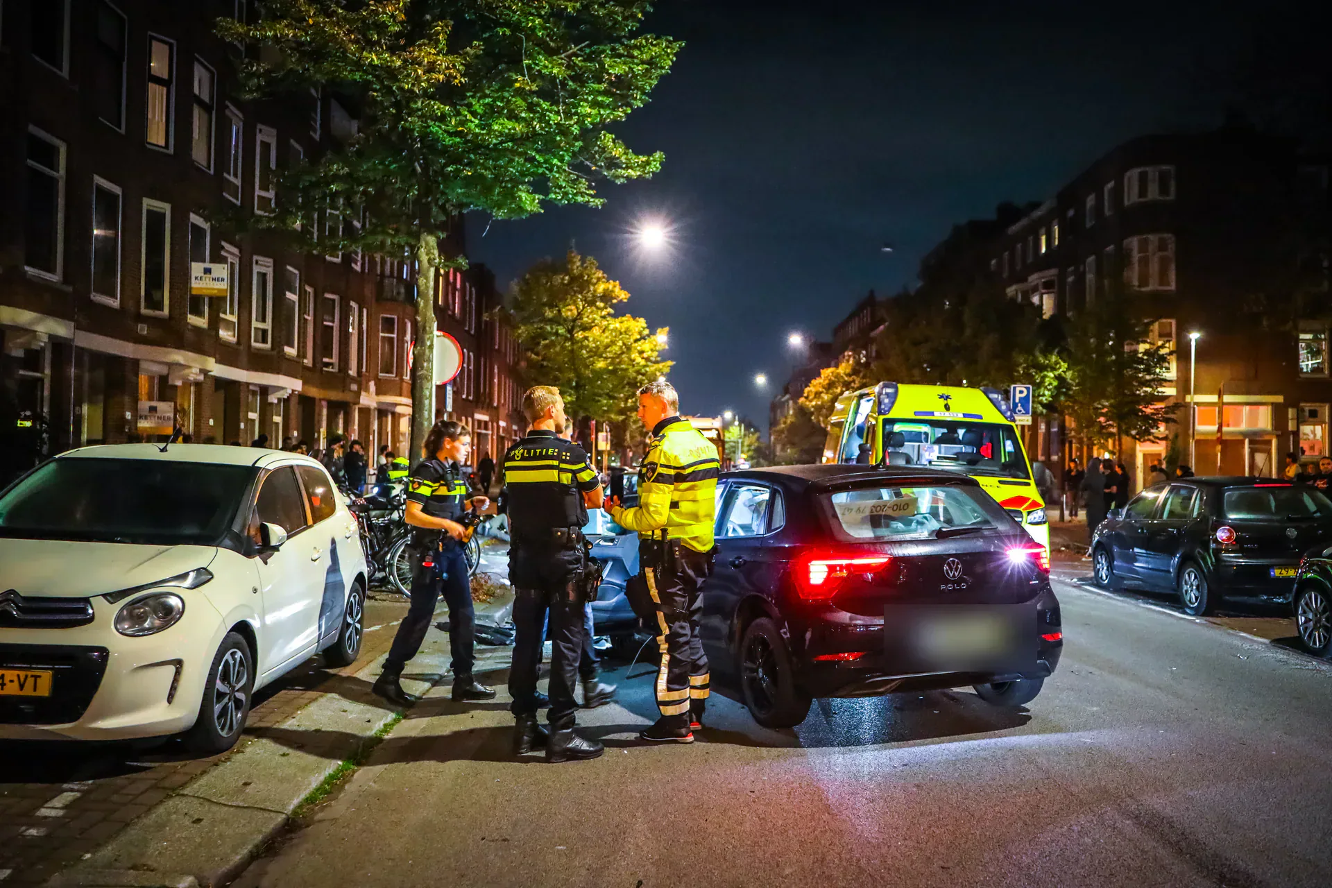 Aanhouding bij frontaal ongeval op de Beukelsweg in Rotterdam – foto 6