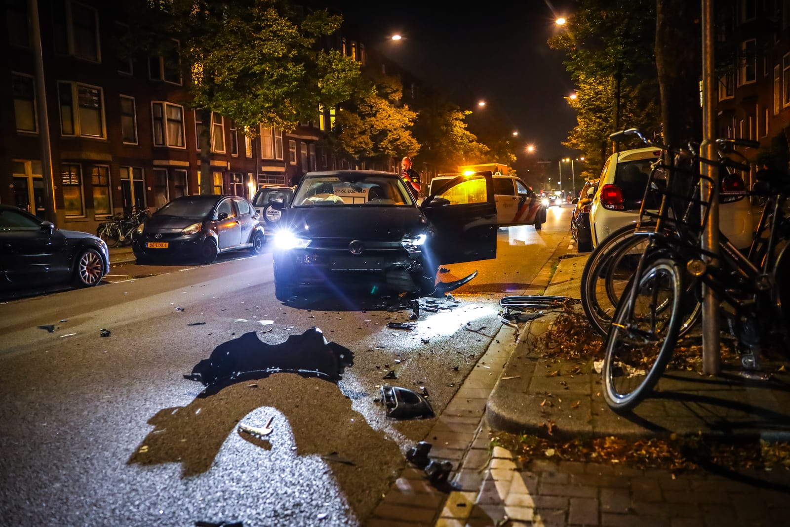Aanhouding bij frontaal ongeval op de Beukelsweg in Rotterdam – foto 5