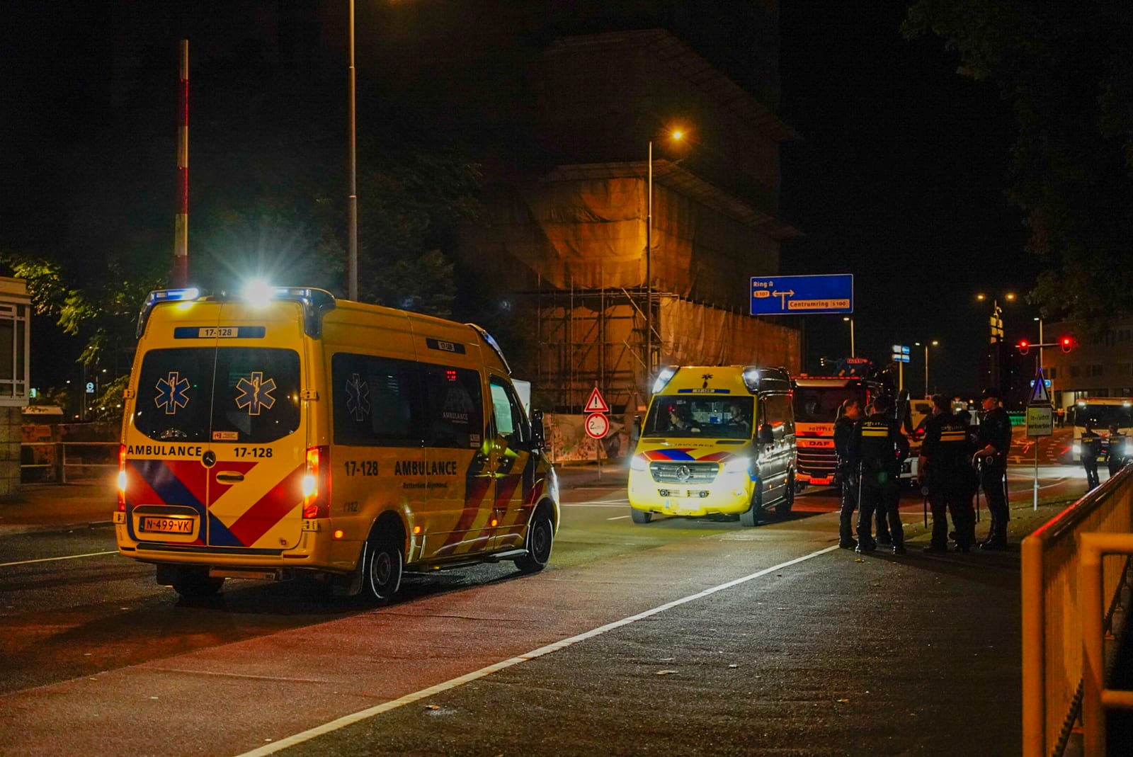 Dodelijk verkeersongeval in Rotterdam: fietser (40) ter plekke overleden, automobilist aangehouden – foto 1